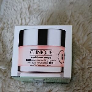 Clinique Moisture Surge 100H Hydrator -